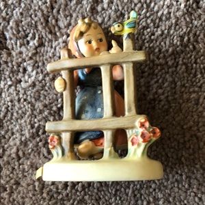 Goebel Hummel Signs of spring